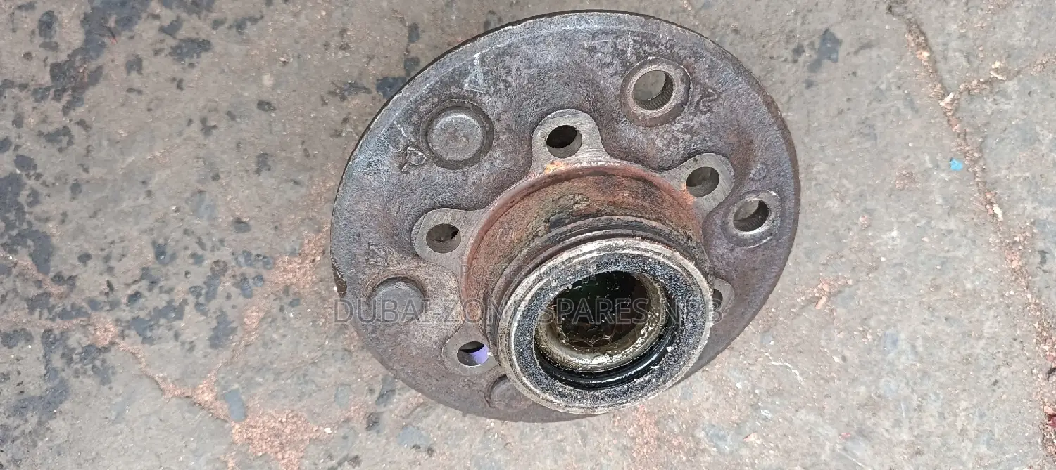 Isuzu Tava/Tougher Dmax, Front Hubs.