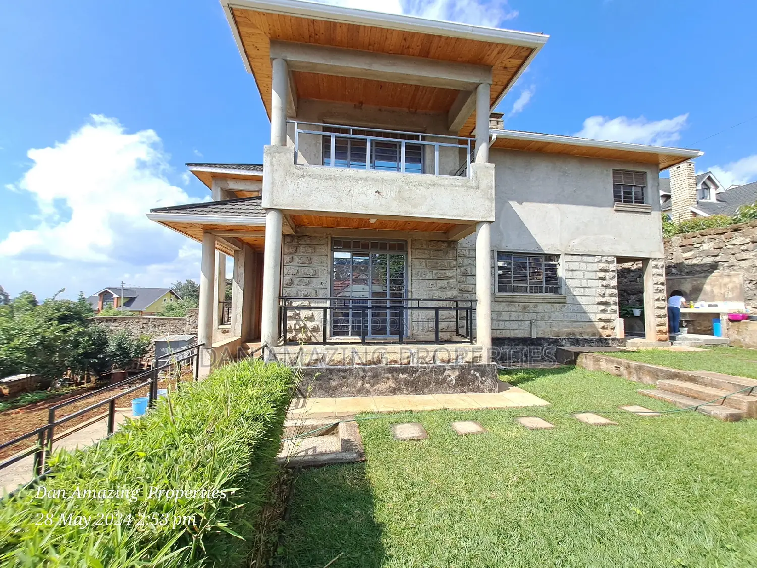 6bdrm Mansion in Lemiso Rd 1/4 Acre, Ngong for sale