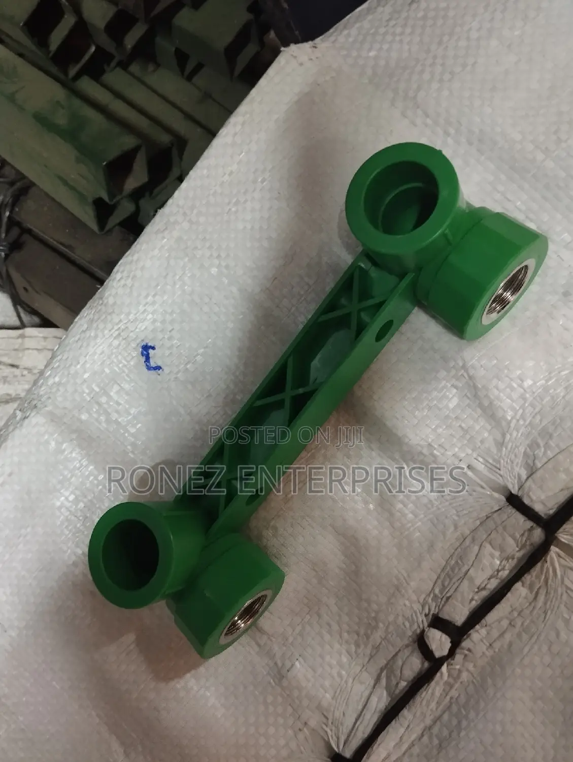 Double Adaptor Elbow