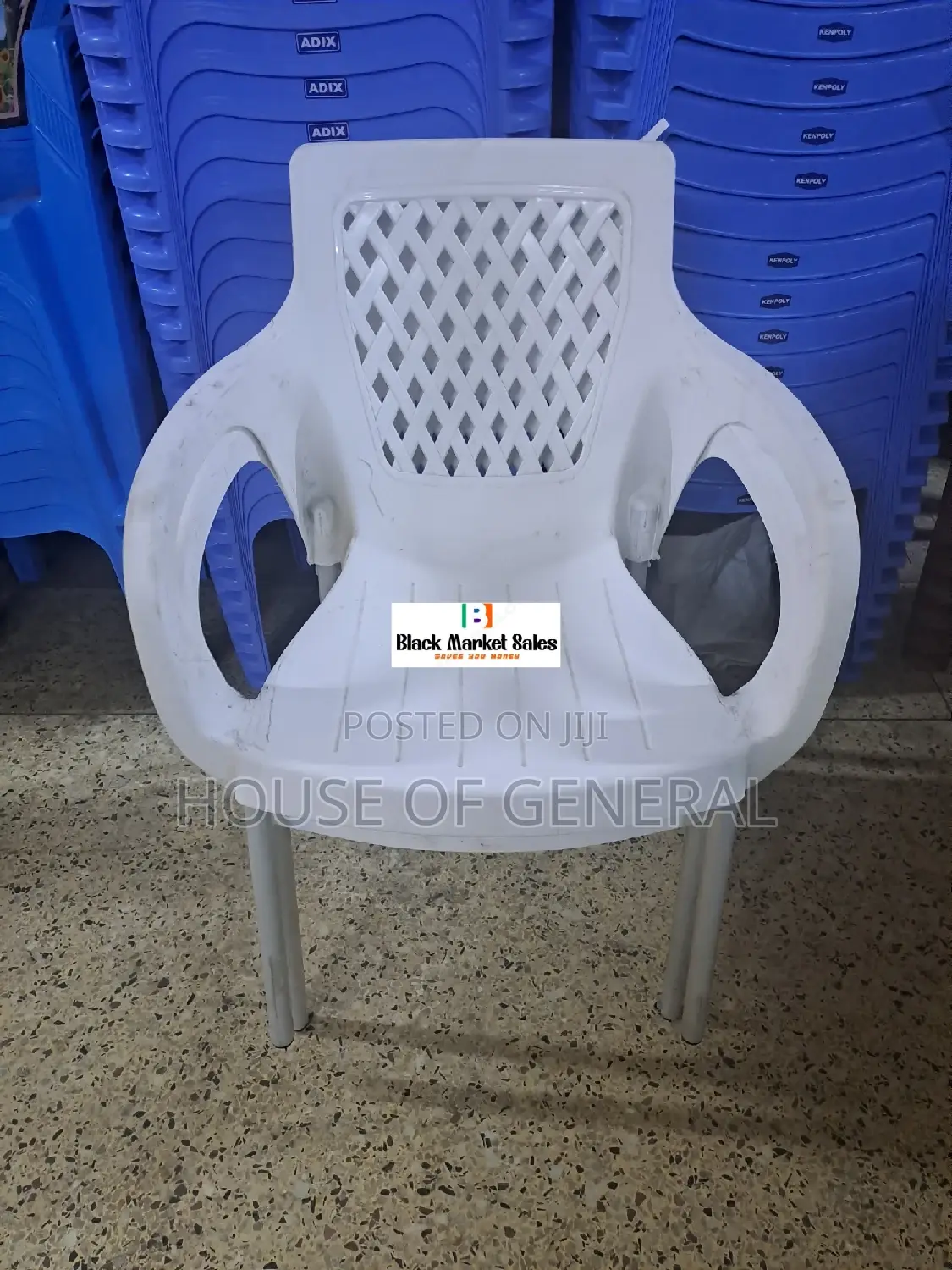 Good Quality Plastic Chair With Metal Tubing Legs