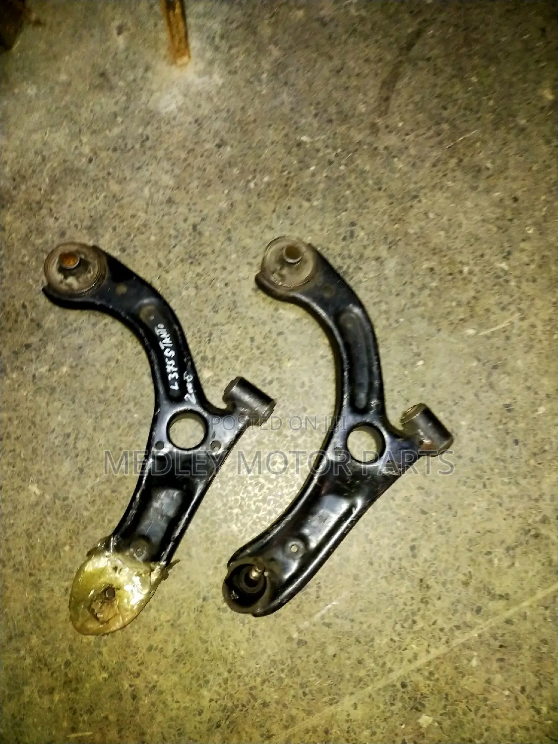 Daihatsu Mira Control Arms