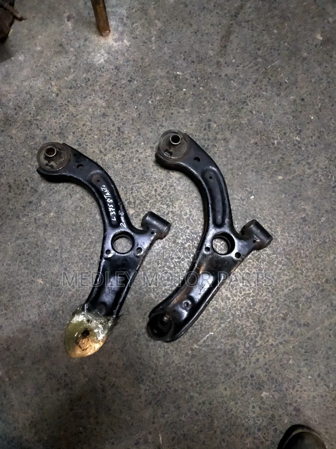 Daihatsu Mira Control Arms