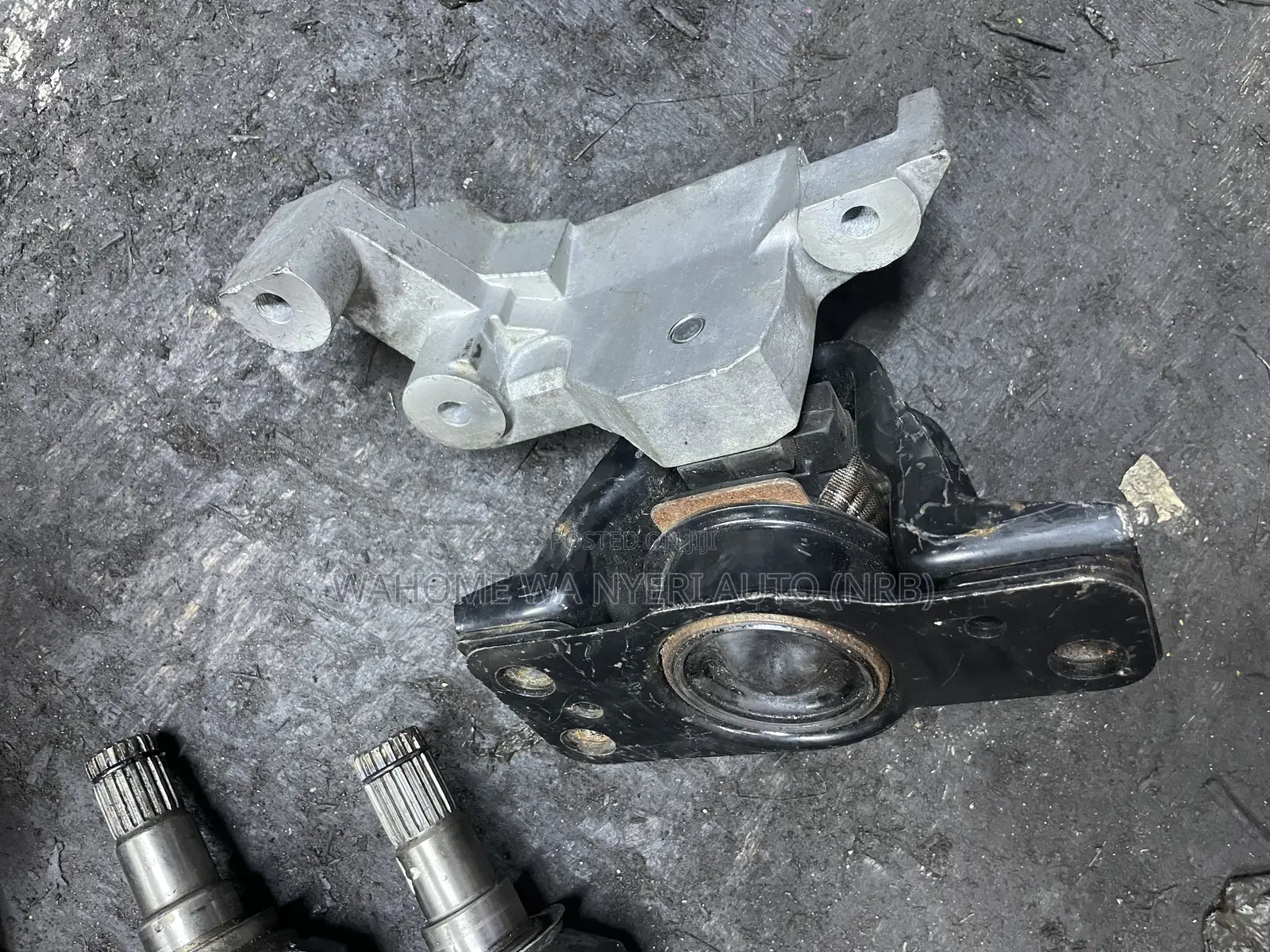 Engine Mounting for Nissan Note