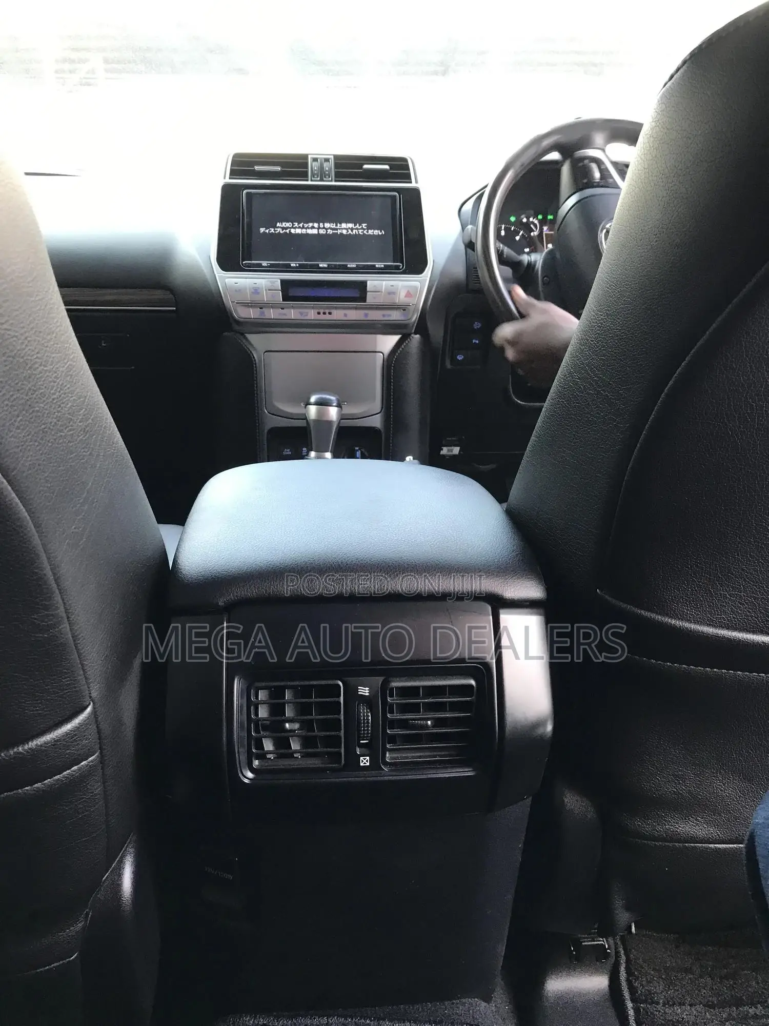 Toyota Land Cruiser Prado 2018 Off white