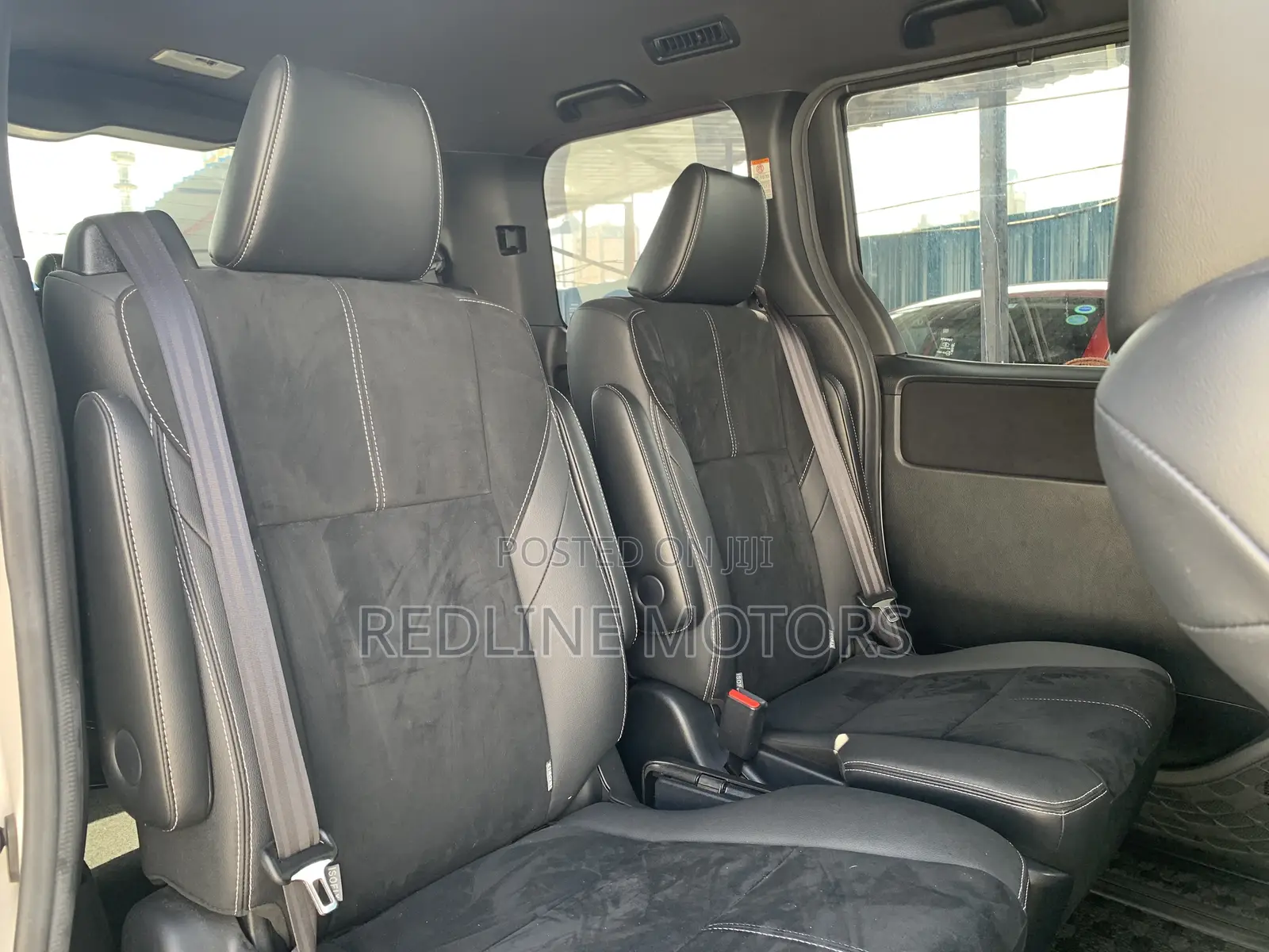 Toyota Noah 2.0 FWD (6 Seater) 2017 White