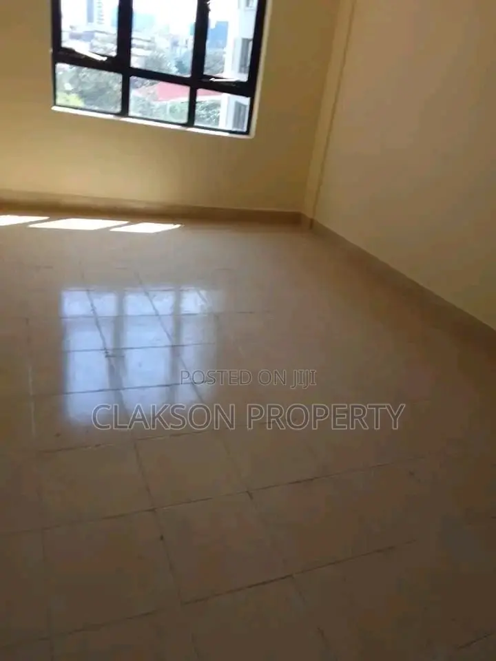 2bdrm Apartment in Ngongroad Near Yaya, Kilimani for rent