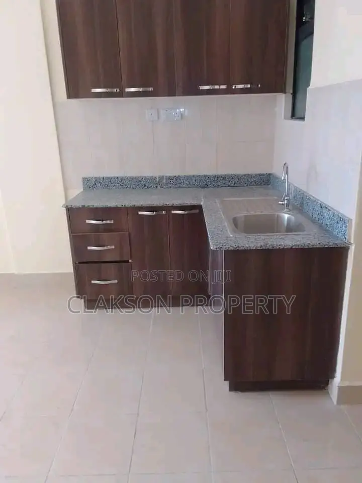 2bdrm Apartment in Ngongroad Near Yaya, Kilimani for rent