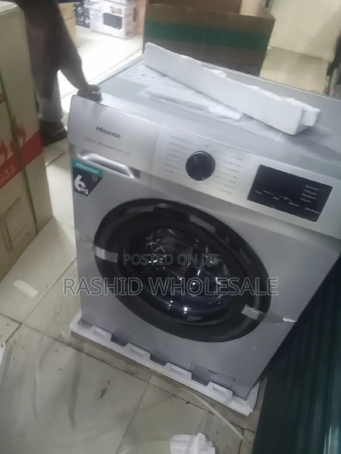 Washing Machine Hisense 6kgs.