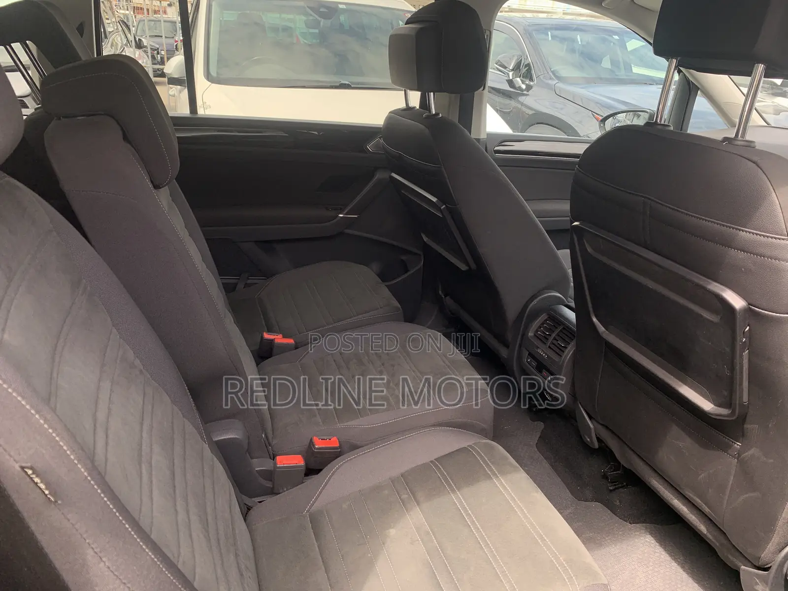 Volkswagen Touran 2016 Black