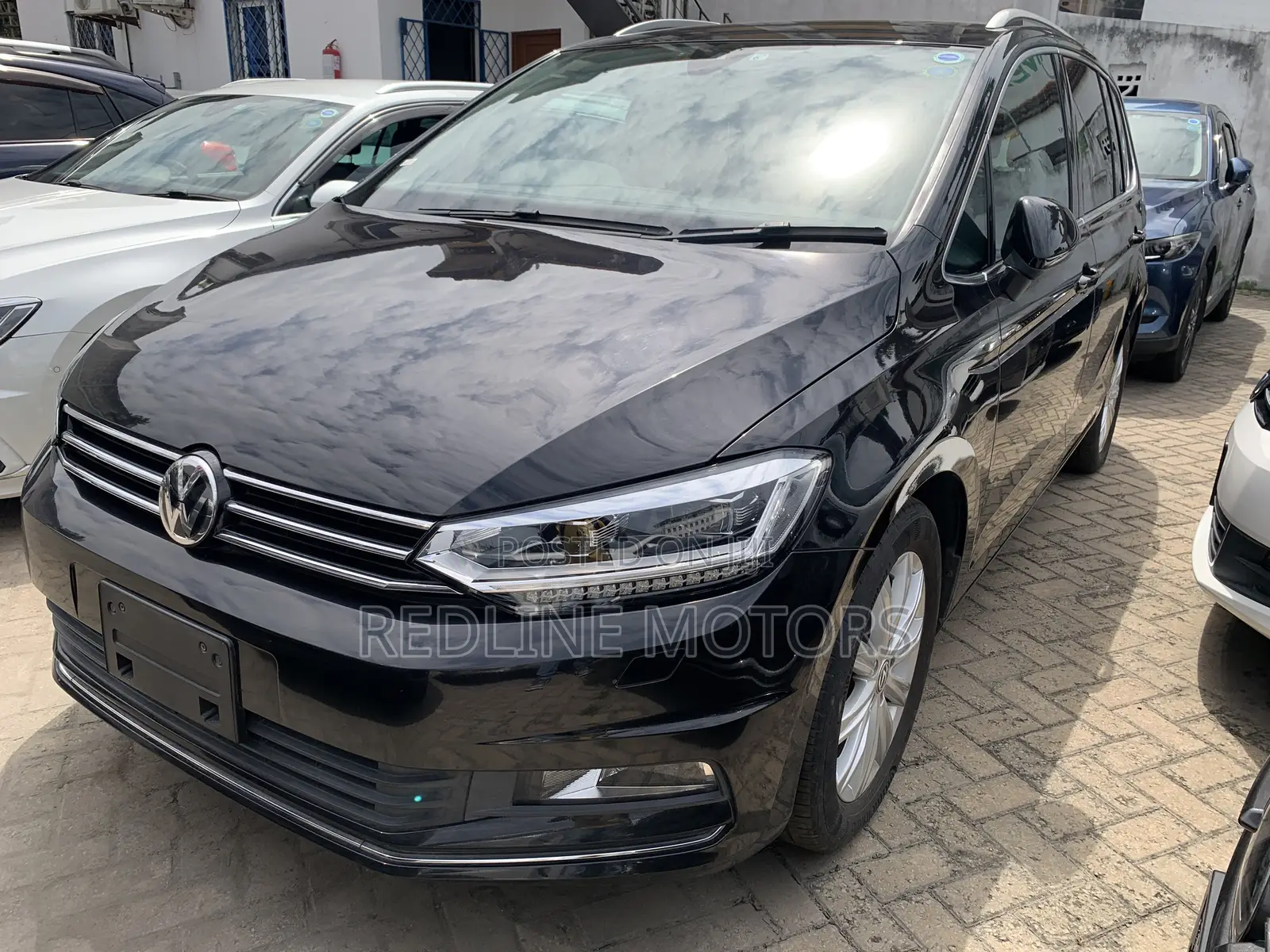 Volkswagen Touran 2016 Black