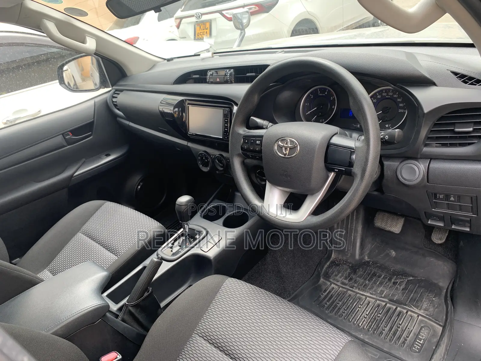 Toyota Hilux 2017 Gray