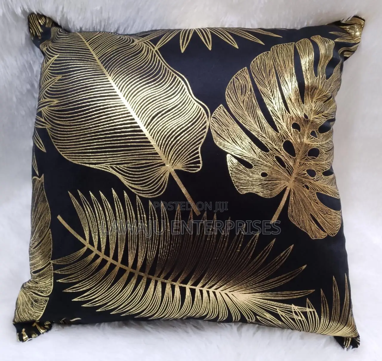 Black Gold Throw Case With Pillow