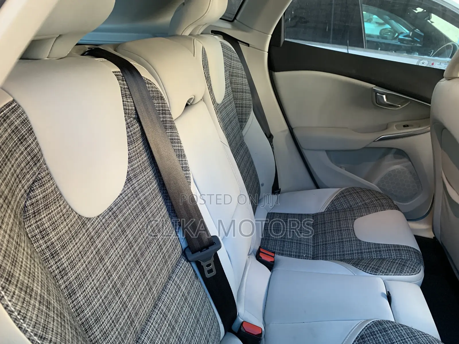 Volvo V40 2017 Blue