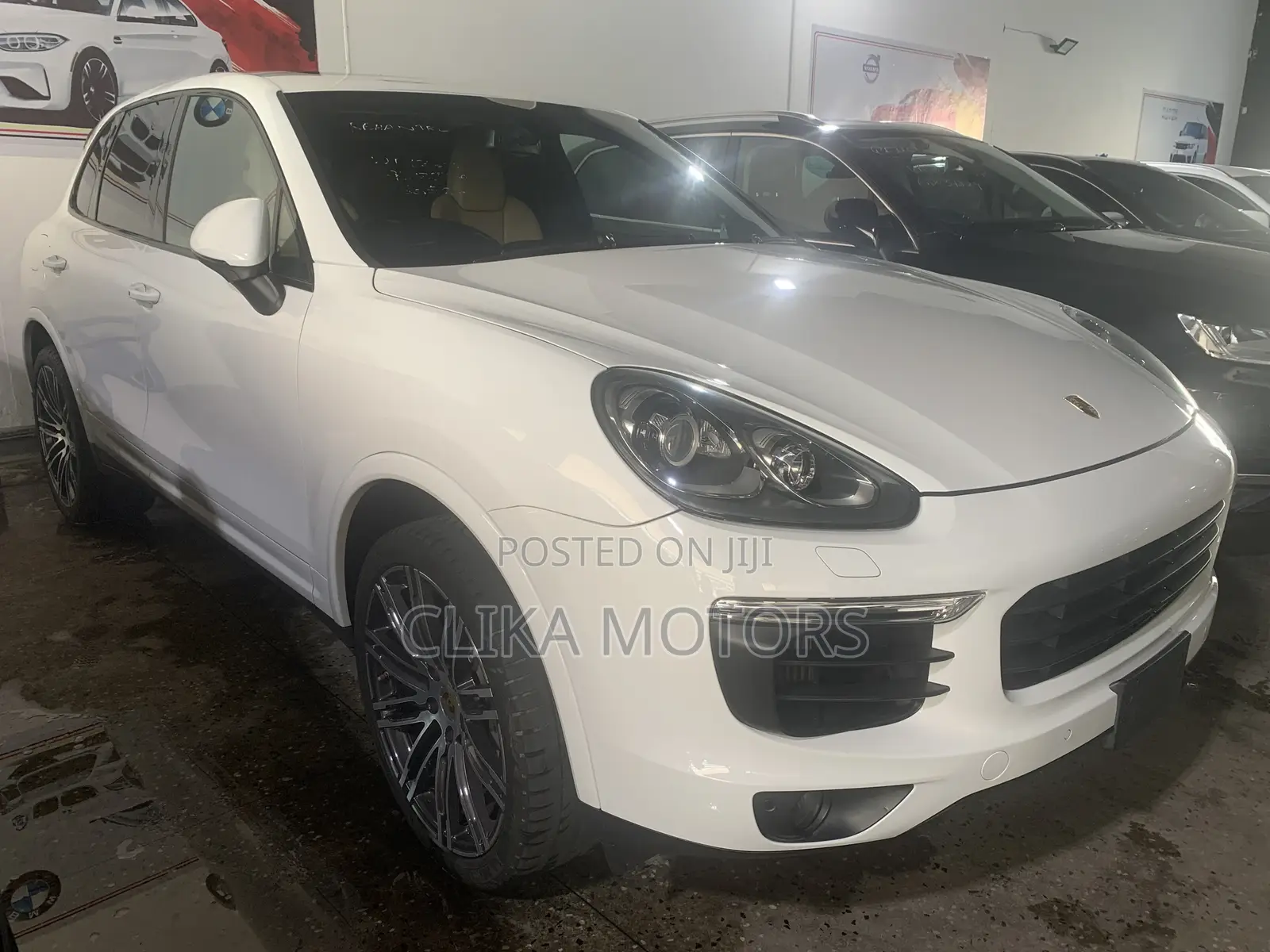 Porsche Cayenne Base AWD 2017 Pearl