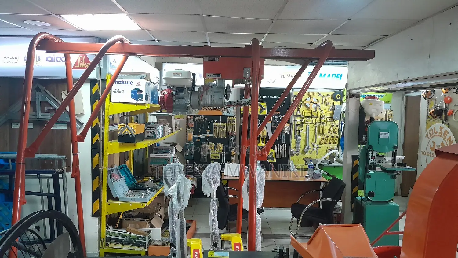 IORI Italy One Tonne Petrol Concrete Hoist