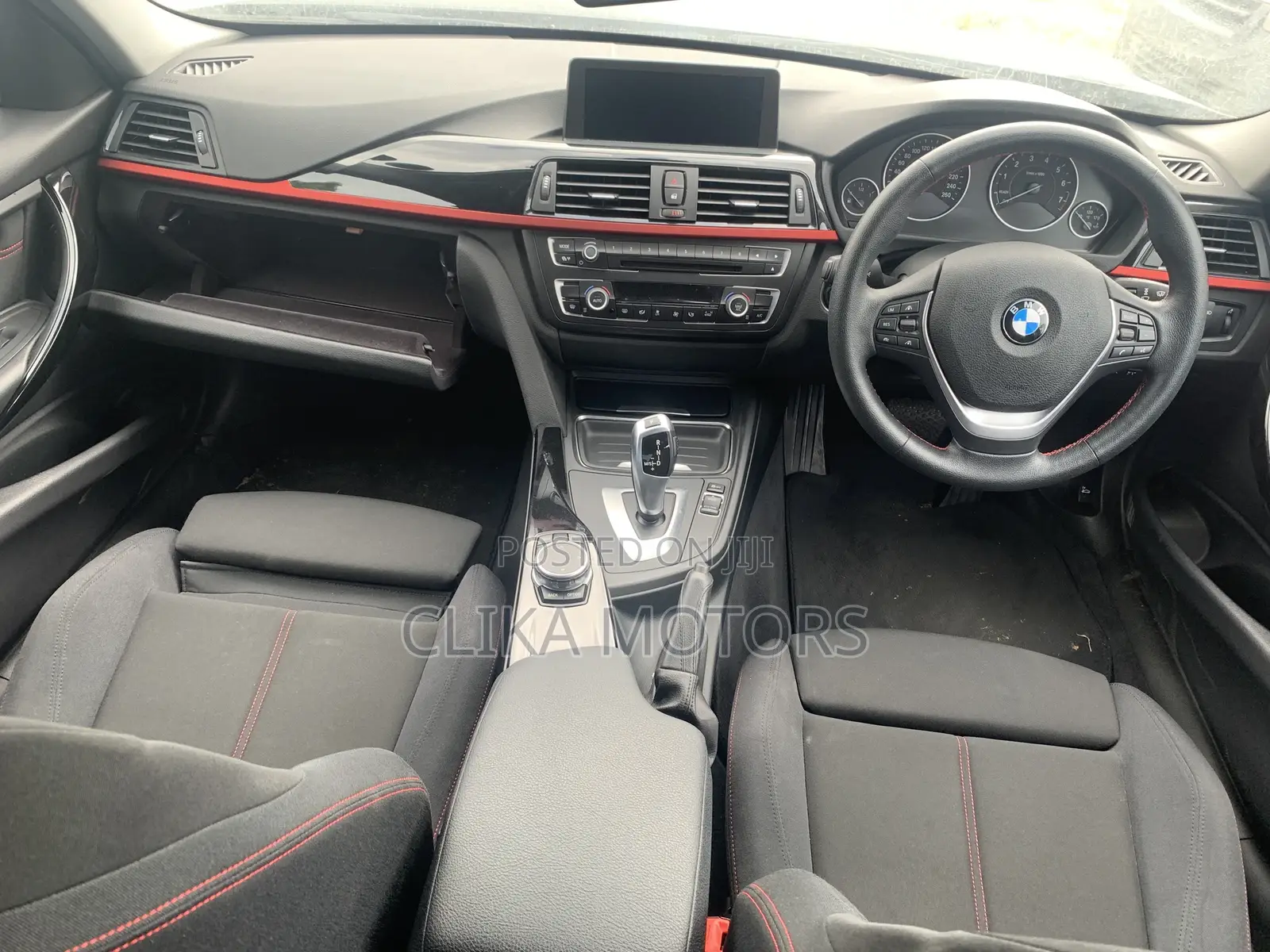 BMW 320i Sedan RWD 2017 Black