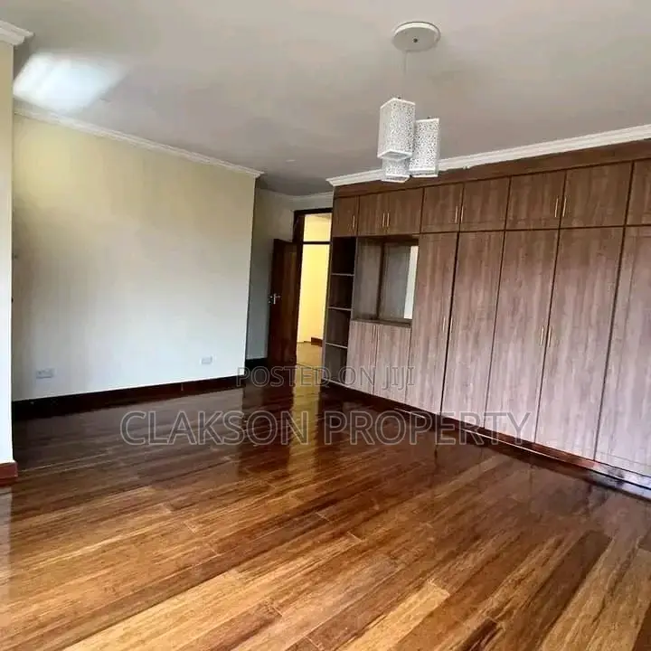 5bdrm Townhouse/Terrace in Lavington for sale