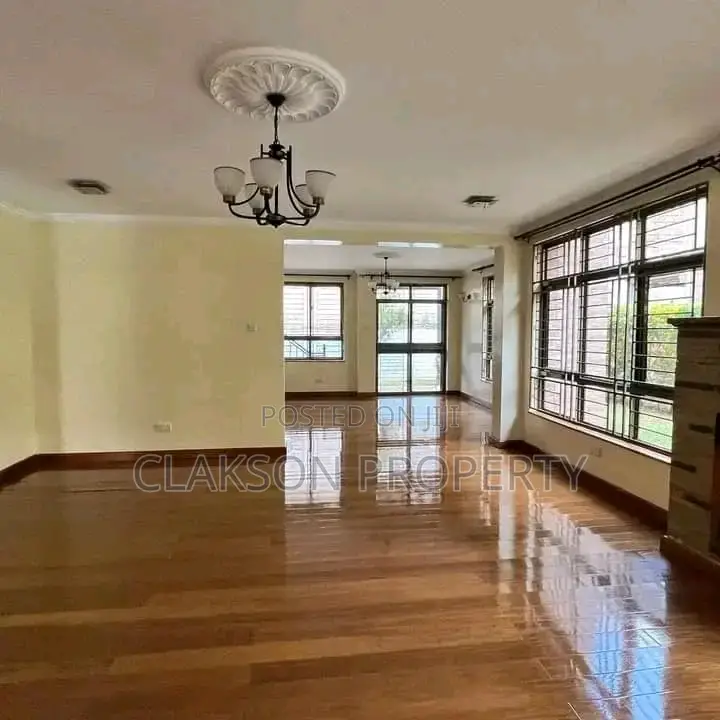 5bdrm Townhouse/Terrace in Lavington for sale