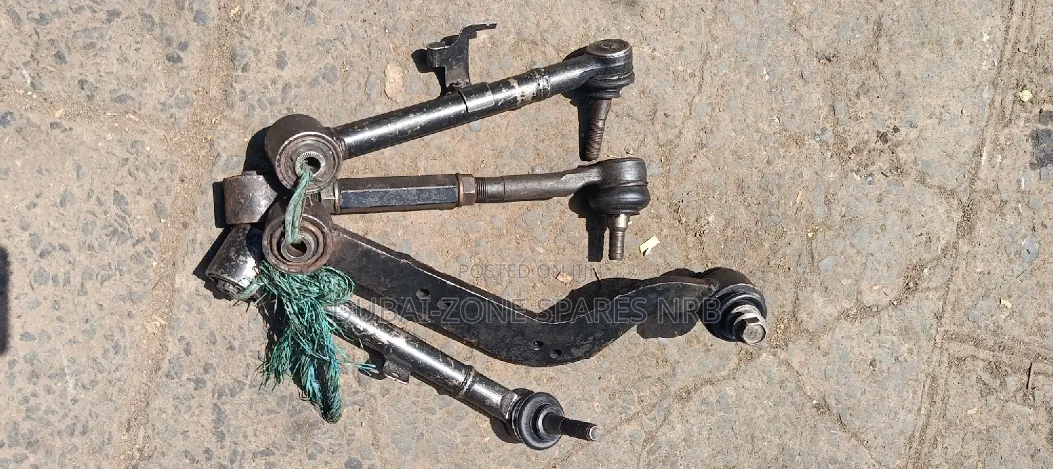 Rear Arms; Harrier,Rumion,Lexus,Wish,Mark X,Vanguard,Rav 4