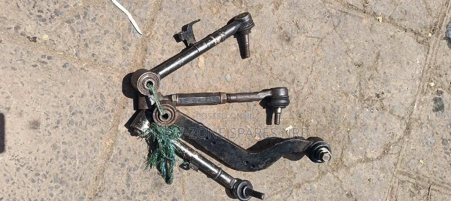 Rear Arms; Harrier,Rumion,Lexus,Wish,Mark X,Vanguard,Rav 4
