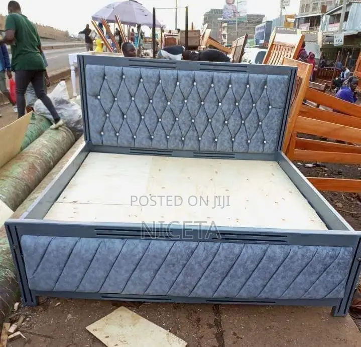 OFFER!!Mocket Bed