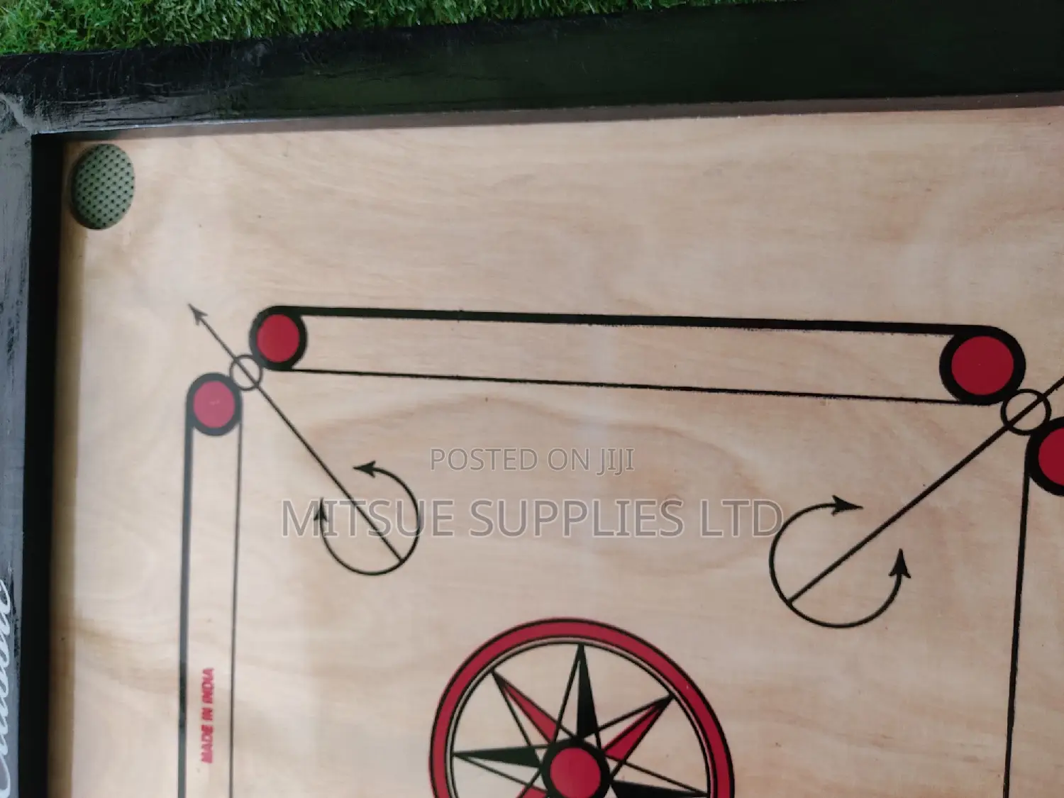 Carrom Board Complete With Carrom Men - 26x26x1.5 Inch