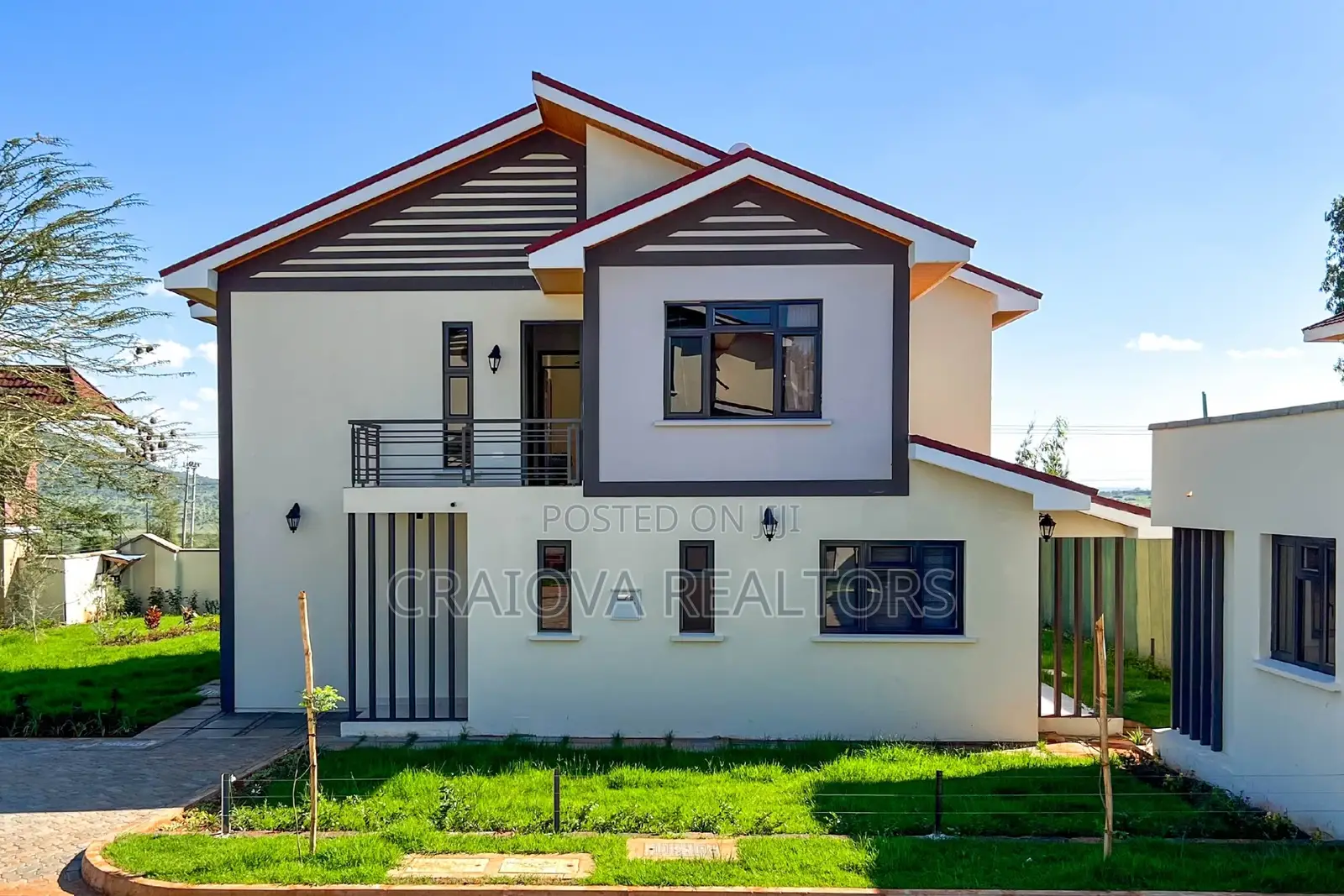 4bdrm Townhouse/Terrace in Junction for sale