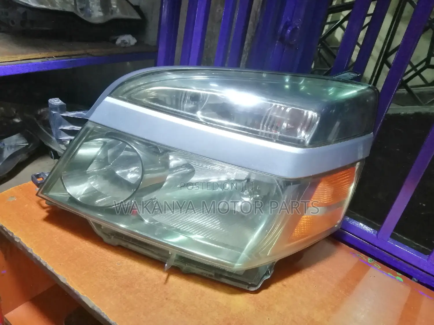 Toyota Voxy 2004/2007 Non Xenon Head Lamp, Clean EX Japan