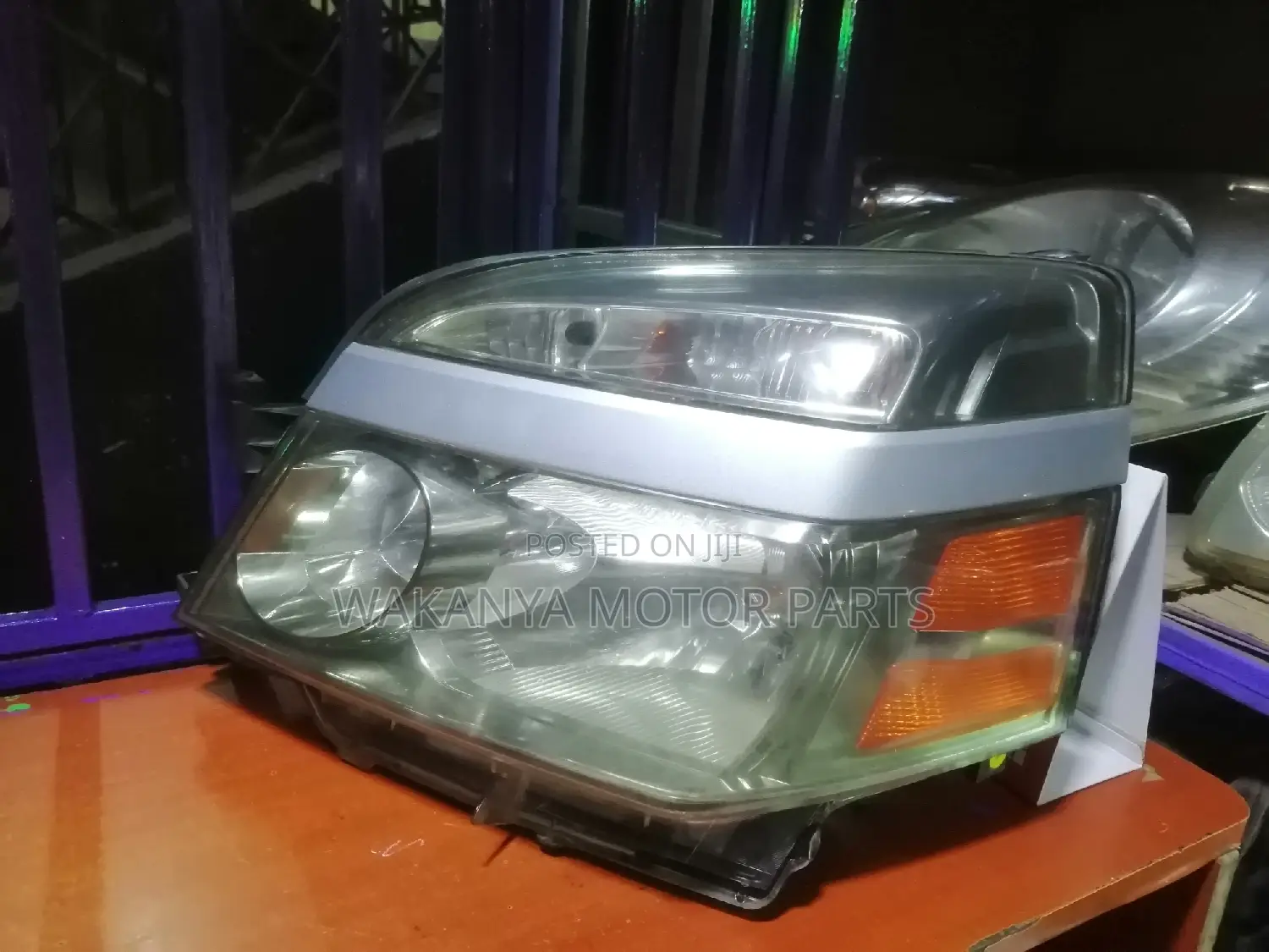 Toyota Voxy 2004/2007 Non Xenon Head Lamp, Clean EX Japan