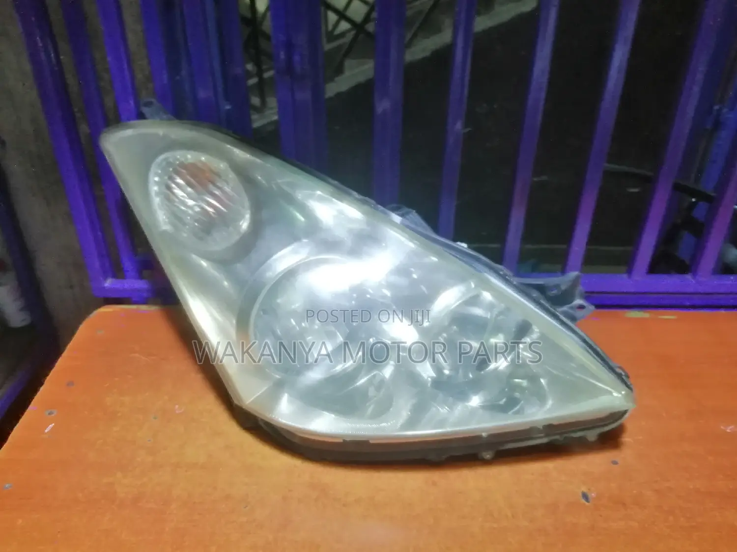 Toyota Wish 2002/03/04 Non Xenon Head Lamp, Clean Ex Japan