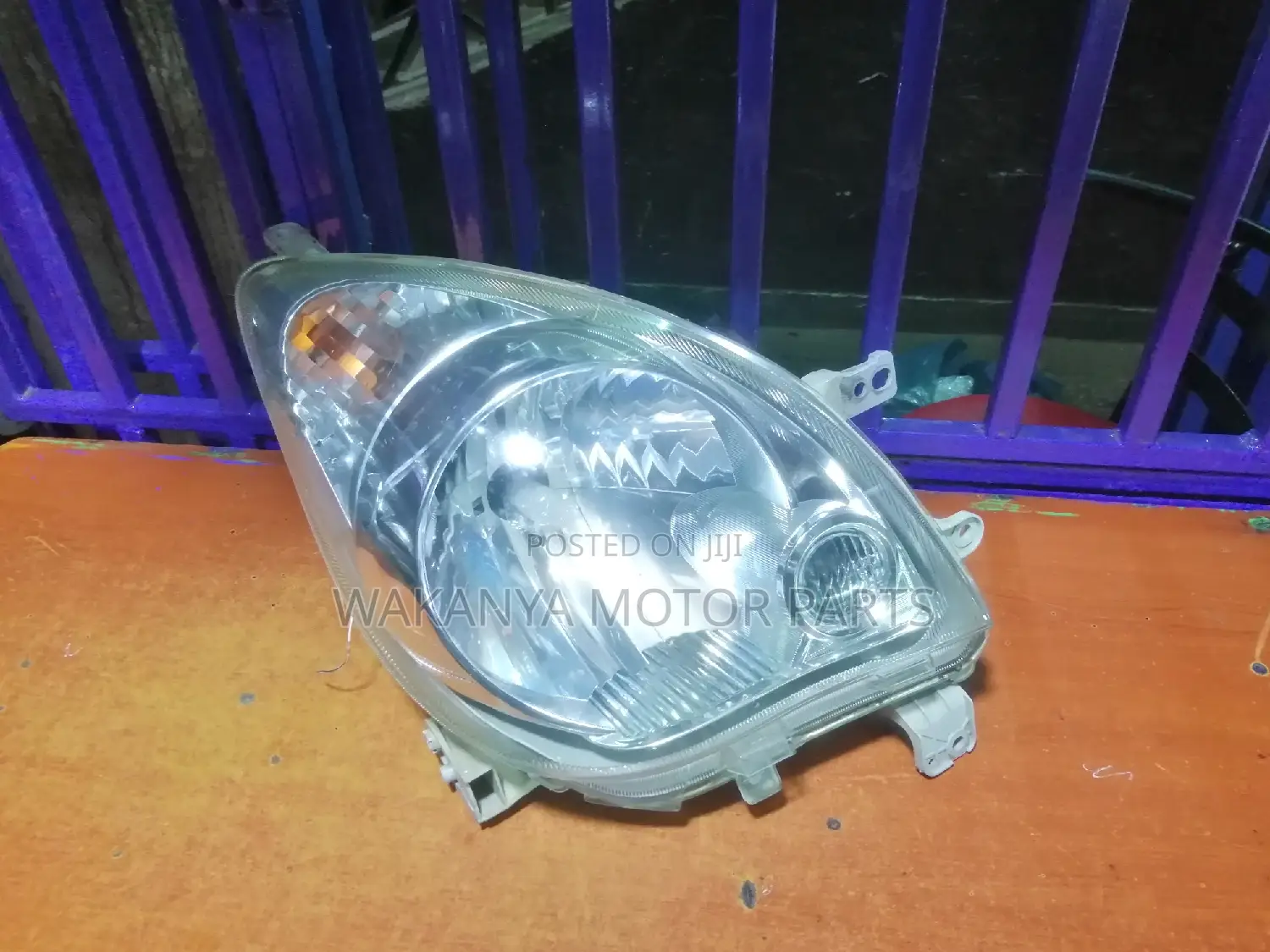 Daihatsu Mira Old Model Head Lamp Non Xenon, Ex Japan