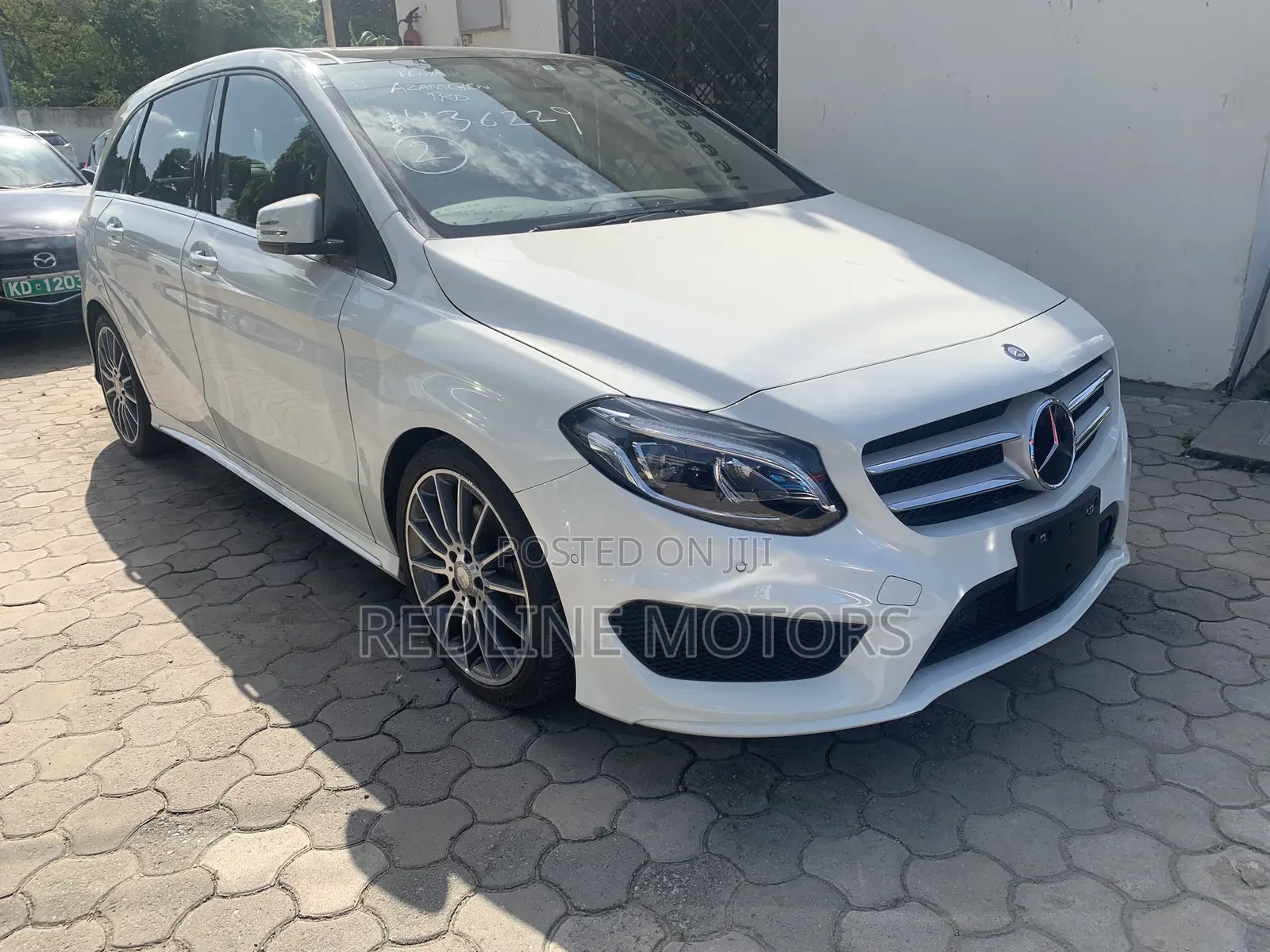 Mercedes-Benz B-Class Base B 250e 2017 Pearl