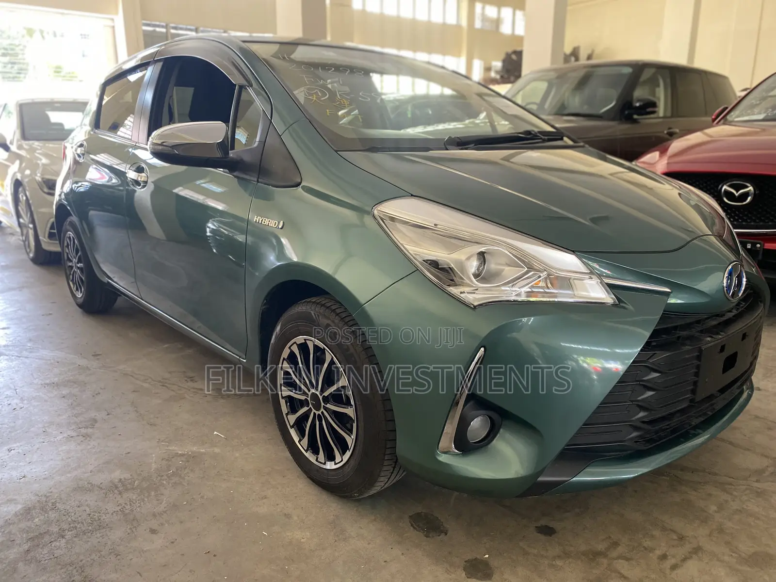 Toyota Vitz 1.5 FWD Hybrid 5dr 2017 Green