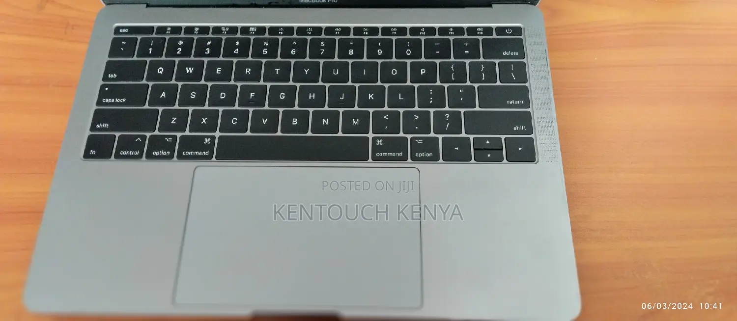 Laptop Apple MacBook Pro 2017 16GB Intel Core i7 SSD 256GB