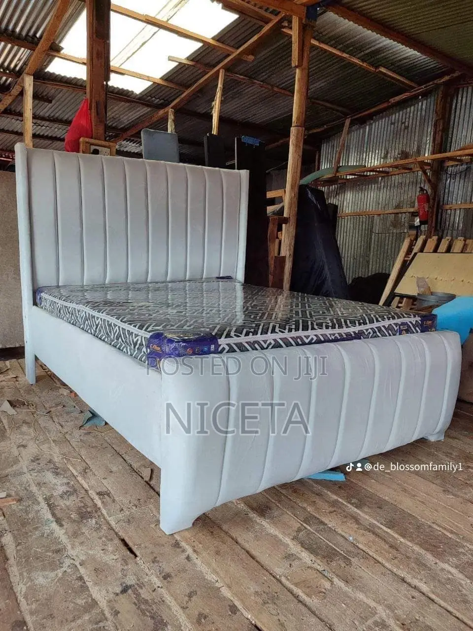 Chester Bed 5x6
