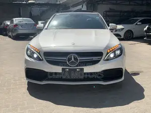 Mercedes-Benz C63 S RWD Sedan (4.0L V8 7A) 2017 Pearl