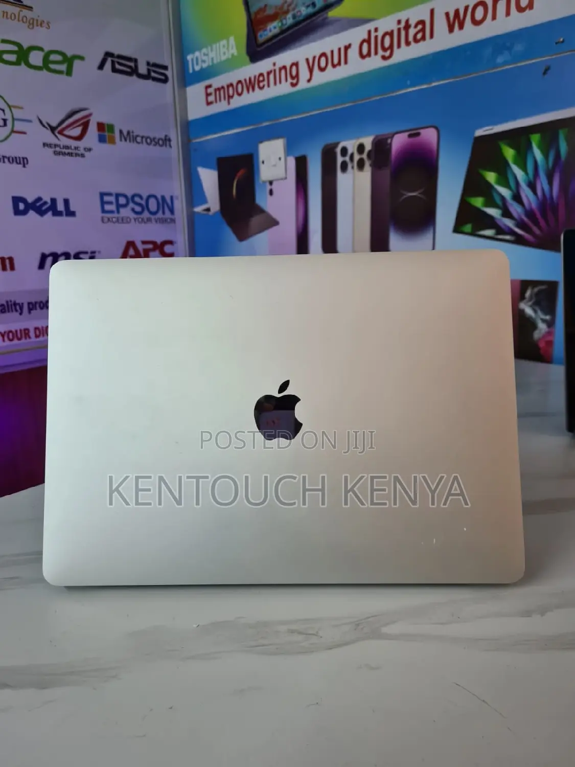 Laptop Apple MacBook Pro 2017 8GB Intel Core i5 SSD 256GB
