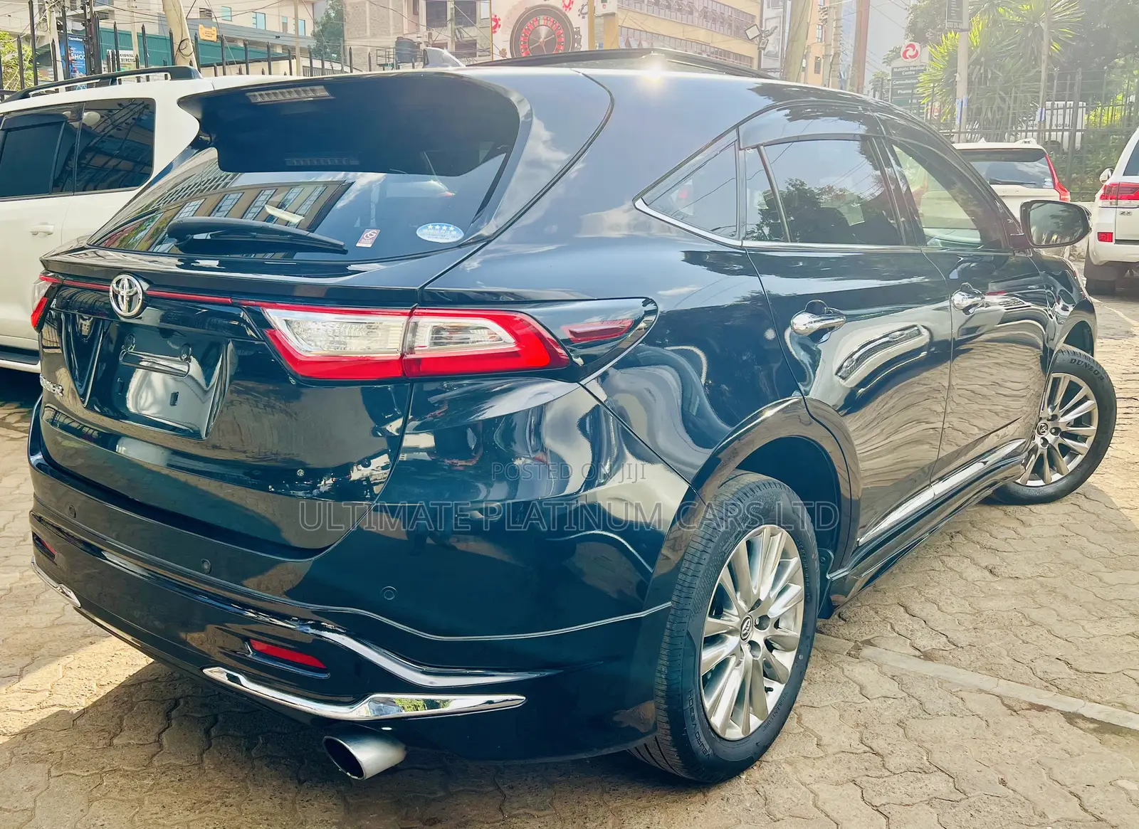 Toyota Harrier 2.0 2017 Blue