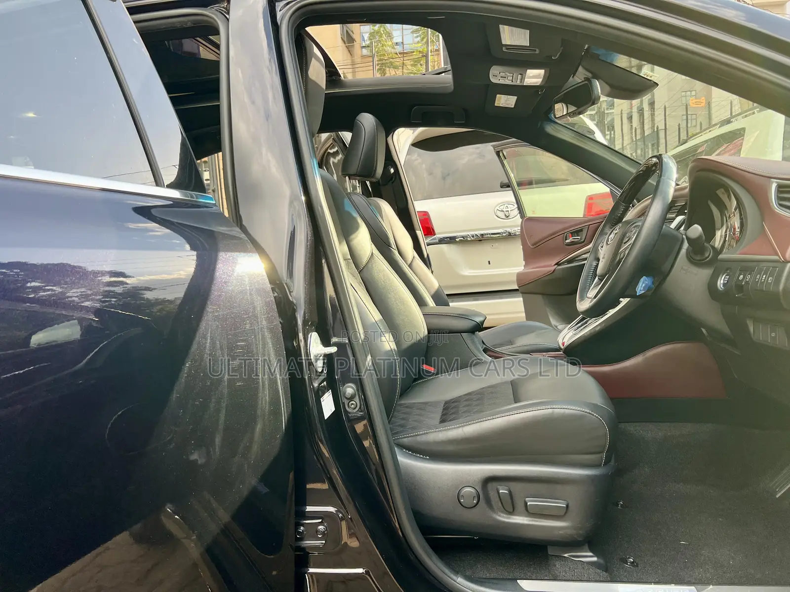 Toyota Harrier 2.0 2017 Blue