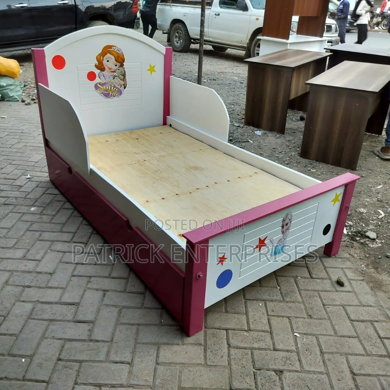 Modern Wooden Kids Toddler Bed 4 by 6 Fitts