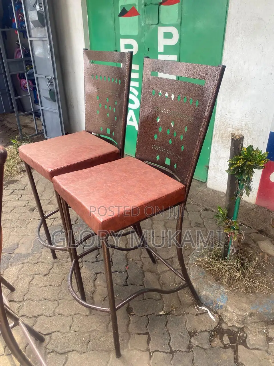 High Barn' Restaraunt Seats