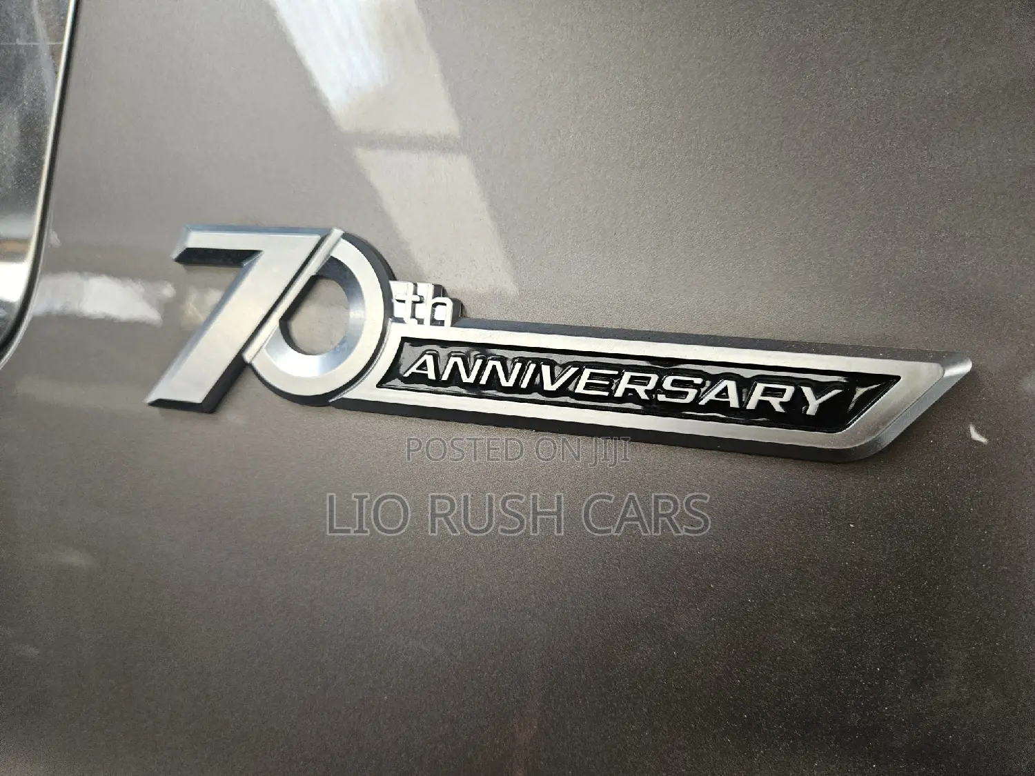 Toyota Land Cruiser 2023 Gold