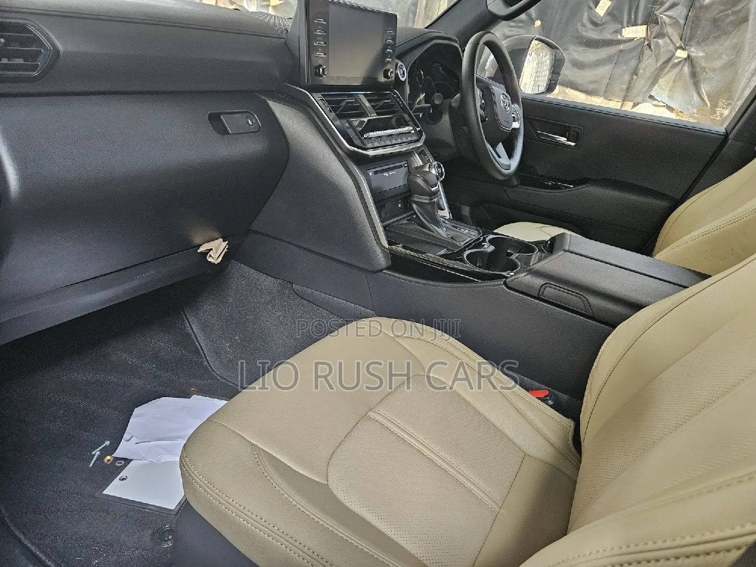 Toyota Land Cruiser 2023 Gold