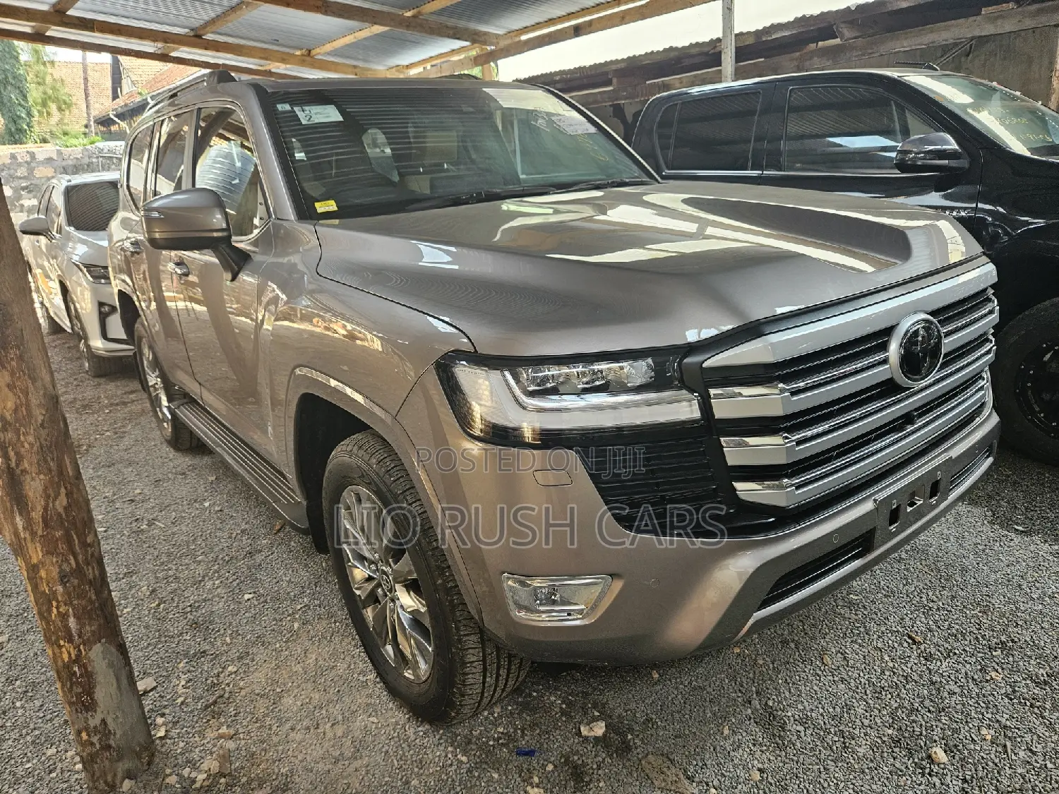 Toyota Land Cruiser 2023 Gold
