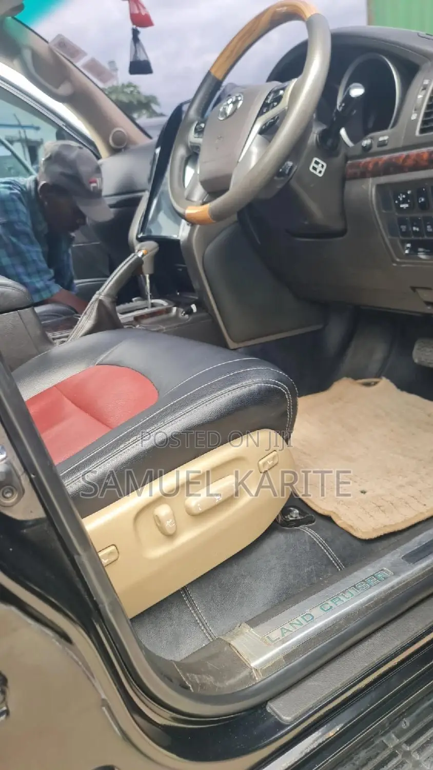 Toyota Land Cruiser 2015 Black
