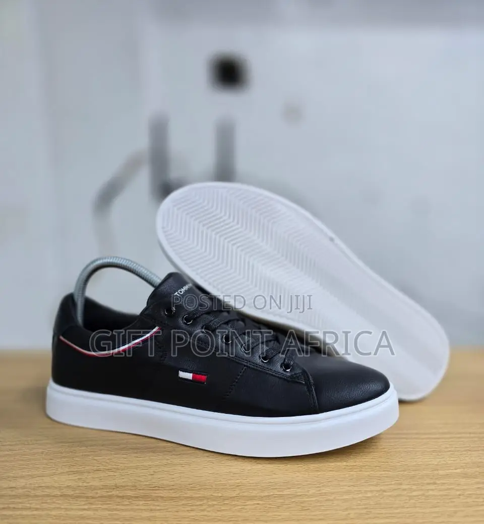 Smart Casual Tommy Sneakers for Men