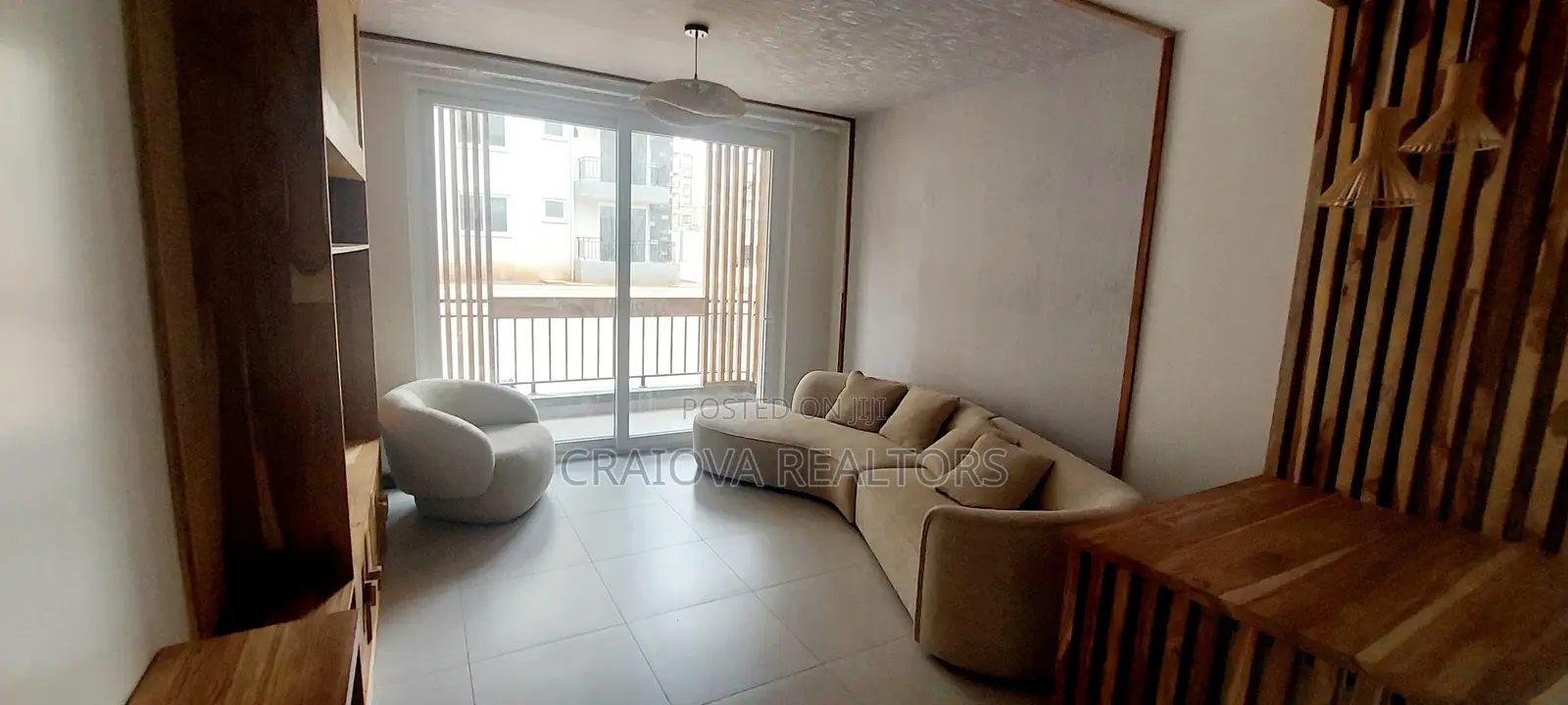 2bdrm Apartment in Gateway Mall Area for sale