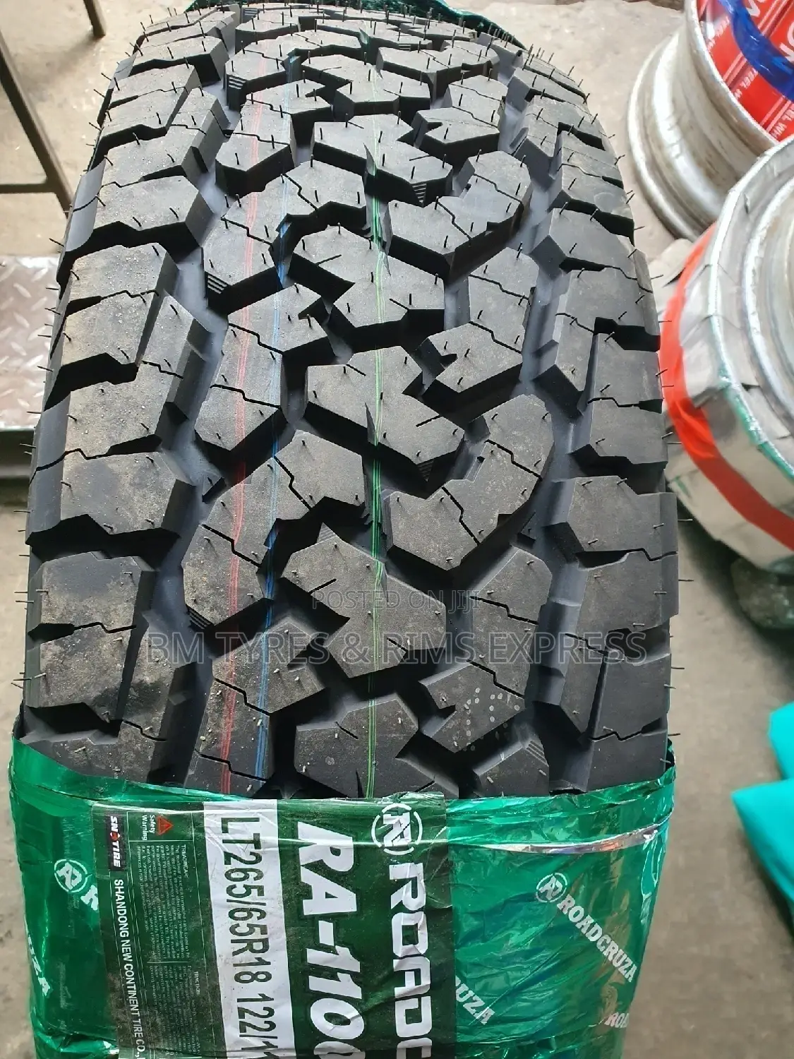 265 /65 R18 ROADCRUZA (With White)
