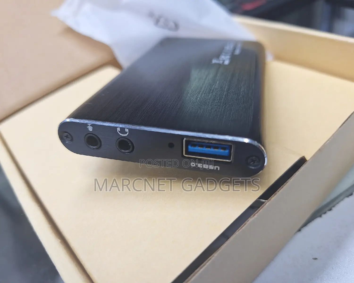 Usb 3.0 Capture Card With Loop Out and Audio Ports