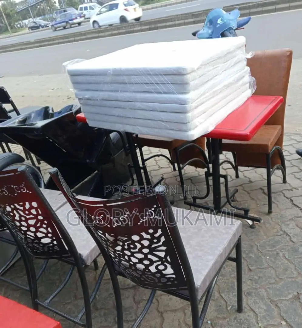 Qaulity Bar N Restaraunt Seats